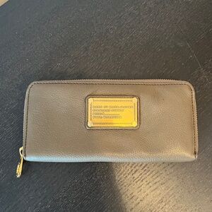 Marc by Marc Jacobs Taupe Leather Continental Wallet - Gently Used